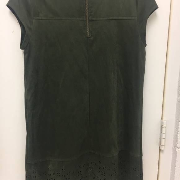 Dress - Picture 3 of 4